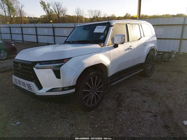 JTJVBCDXXR5018222 2024 LEXUS GX - Image 2