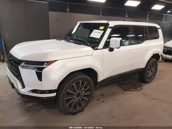 JTJVBCDXXS5054918 2025 LEXUS GX - Image 2