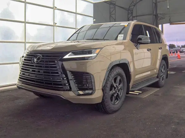 JTJWD7CX3S4001264 2025 LEXUS LX - Image 2