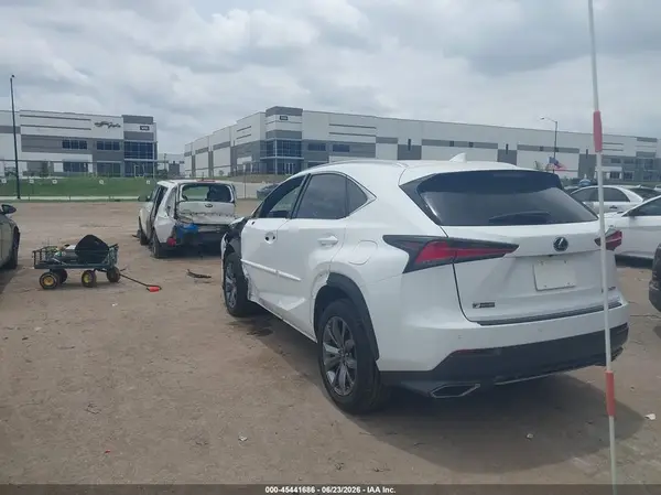 2019 LEXUS NX IAAI lot 45441686 auction photo 3