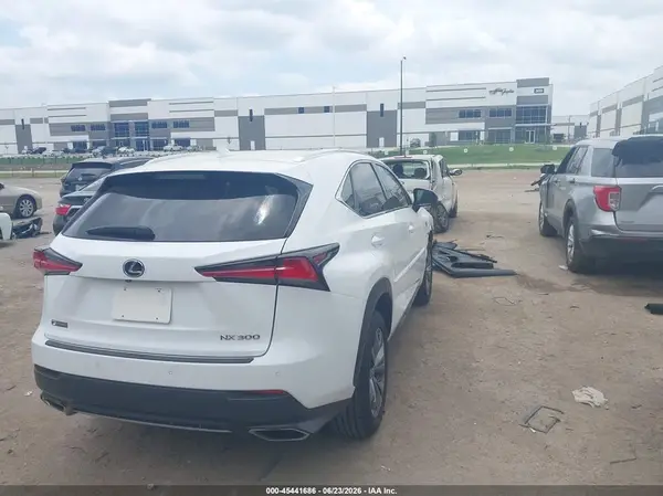 2019 LEXUS NX IAAI lot 45441686 auction photo 4