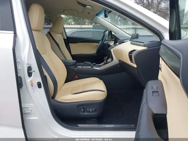 2016 LEXUS NX IAAI lot 44559626 auction photo 5