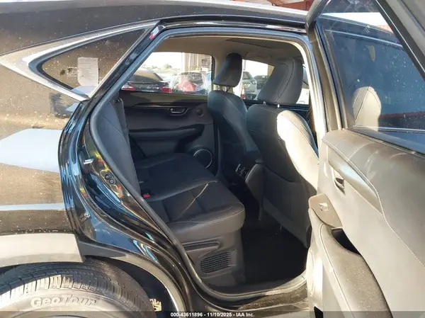 JTJYARBZ3J2105246 2018 LEXUS NX - Image 8