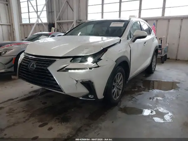 JTJYARBZ5J2091625 2018 LEXUS NX - Image 2