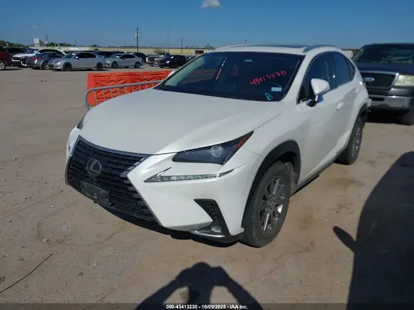 JTJYARBZ7K2133388 2019 LEXUS NX - Image 2