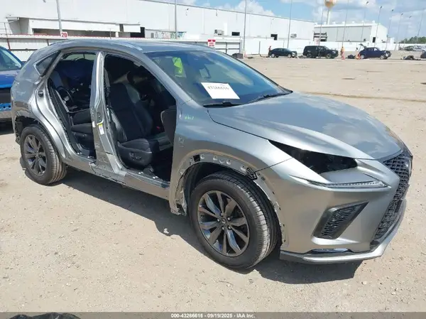JTJYARBZ8J2102892 2018 LEXUS NX - Image 1