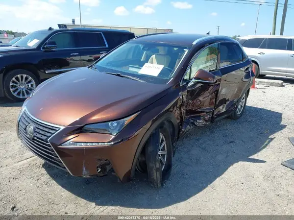 JTJYARBZ9J2100083 2018 LEXUS NX - Image 2