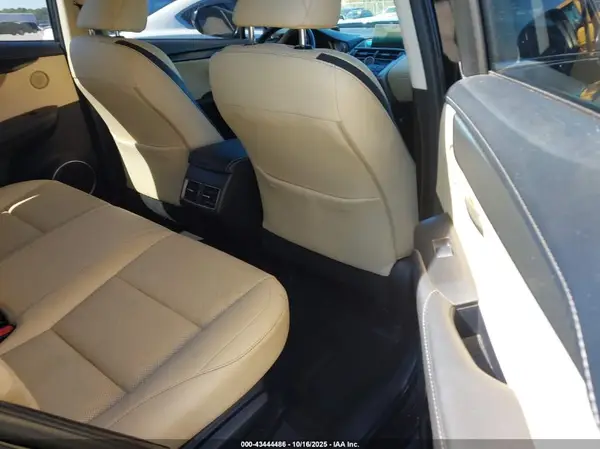 JTJYARBZXG2034698 2016 LEXUS NX - Image 8