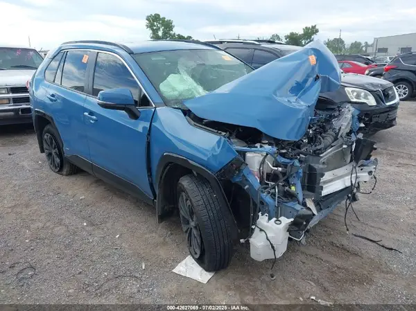 JTM16RFV0ND526168 2022 TOYOTA RAV 4 - Image 1
