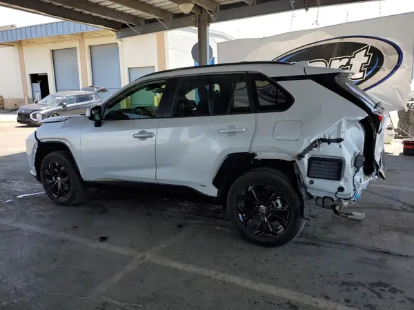 JTM16RFV0SD573275 2025 TOYOTA RAV 4 - Image 2