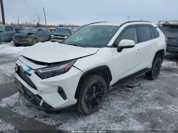 JTM16RFV1ND523702 2022 TOYOTA RAV 4 - Image 2