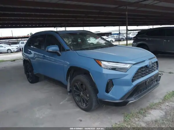 JTM16RFV3ND065595 2022 TOYOTA RAV 4 - Image 1