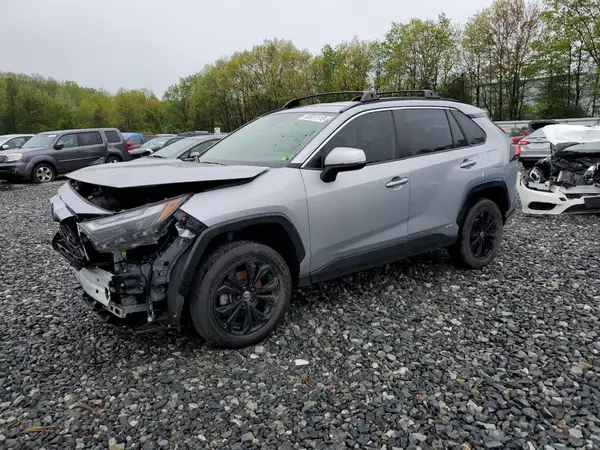 JTM16RFV6ND050363 2022 TOYOTA RAV 4 - Image 1