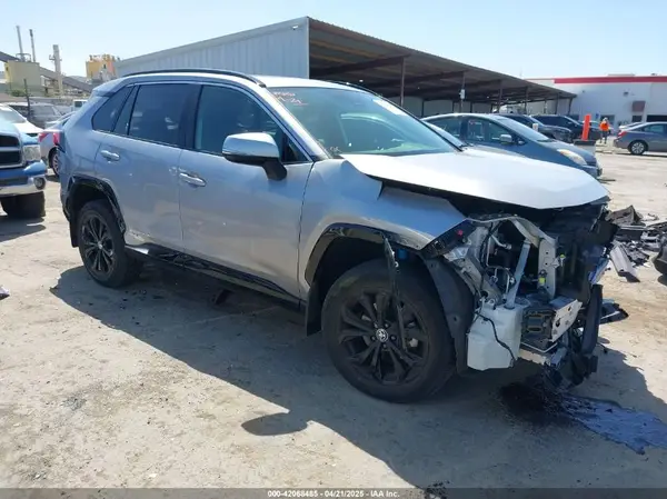 JTM16RFV7ND062263 2022 TOYOTA RAV 4 - Image 1