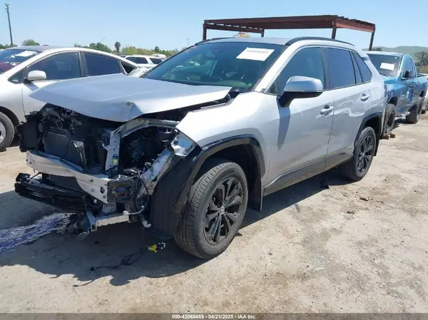 JTM16RFV7ND062263 2022 TOYOTA RAV 4 - Image 2