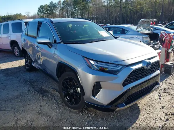 JTM16RFV7ND069018 2022 TOYOTA RAV 4 - Image 1
