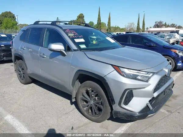 JTM16RFV8ND056391 2022 TOYOTA RAV 4 - Image 1
