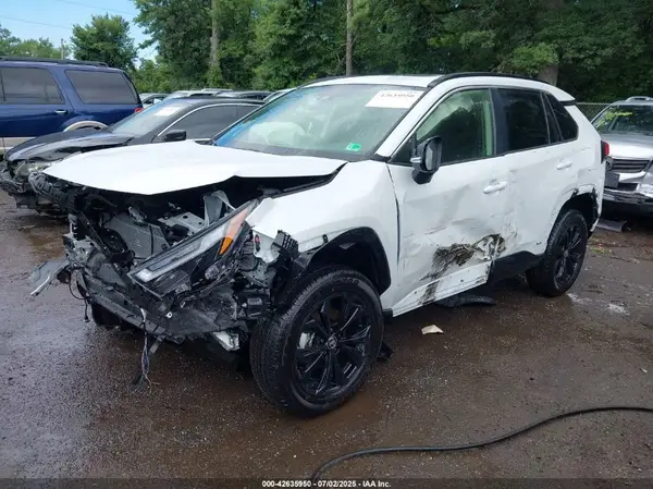 JTM16RFVXSJ074002 2025 TOYOTA RAV 4 - Image 2