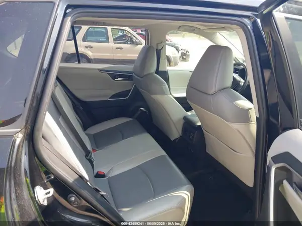 JTMA1RFV4KD015251 2019 TOYOTA RAV 4 - Image 8
