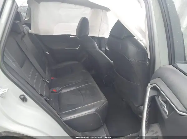JTMA1RFV6KD015784 2019 TOYOTA RAV 4 - Image 8