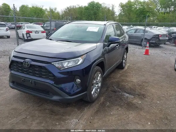 JTMA1RFV6KJ023627 2019 TOYOTA RAV 4 - Image 2