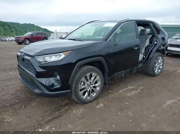 JTMA1RFV8MD069137 2021 TOYOTA RAV 4 - Image 2