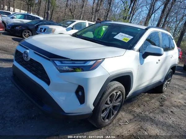 JTMB6RFV0ND077627 2022 TOYOTA RAV 4 - Image 2