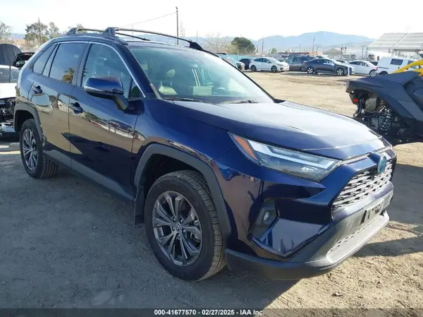 JTMB6RFV0NJ018370 2022 TOYOTA RAV 4 - Image 1