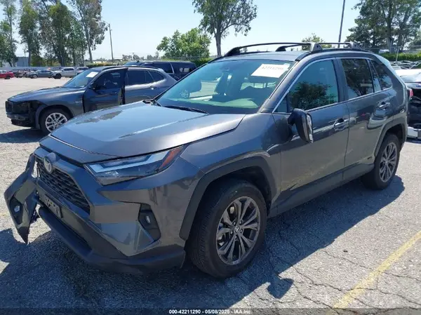 JTMB6RFV0RD119249 2024 TOYOTA RAV 4 - Image 2