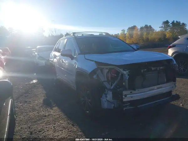 JTMB6RFV0SJ070206 2025 TOYOTA RAV 4 - Image 1