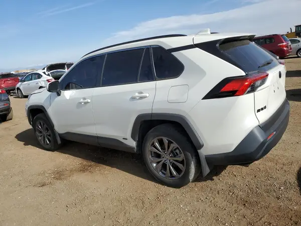 JTMB6RFV1ND521761 2022 TOYOTA RAV 4 - Image 2