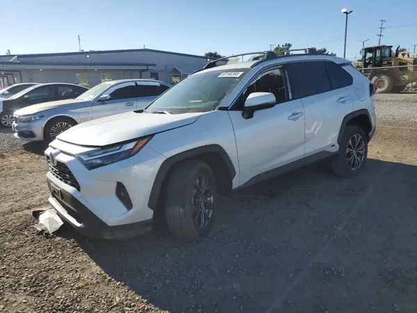 JTMB6RFV2RD119186 2024 TOYOTA RAV 4 - Image 1