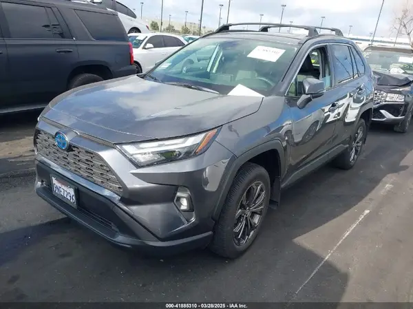 JTMB6RFV2RD138594 2024 TOYOTA RAV 4 - Image 2