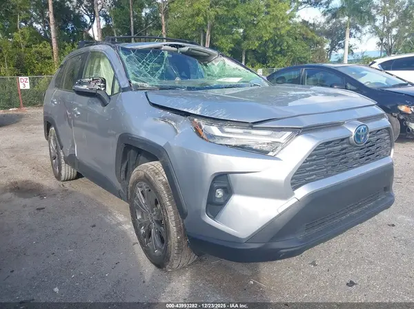 JTMB6RFV3ND051961 2022 TOYOTA RAV 4 - Image 1