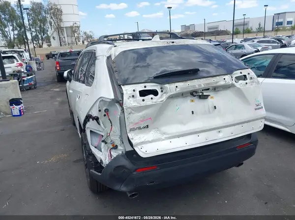 2022 TOYOTA RAV 4 auction photo 6