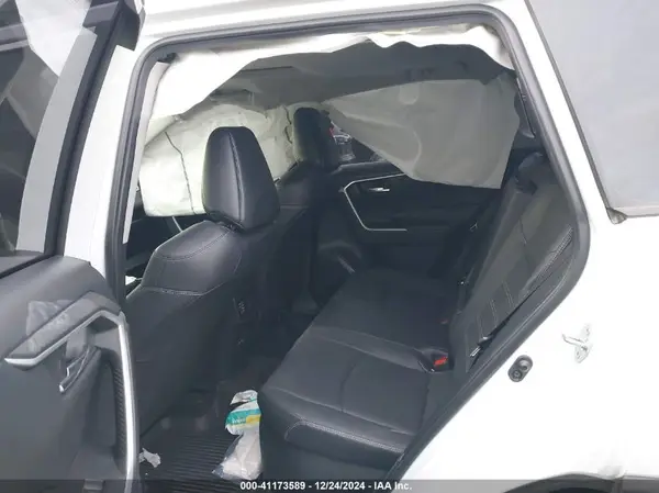 JTMB6RFV3PD097082 2023 TOYOTA RAV 4 - Image 8