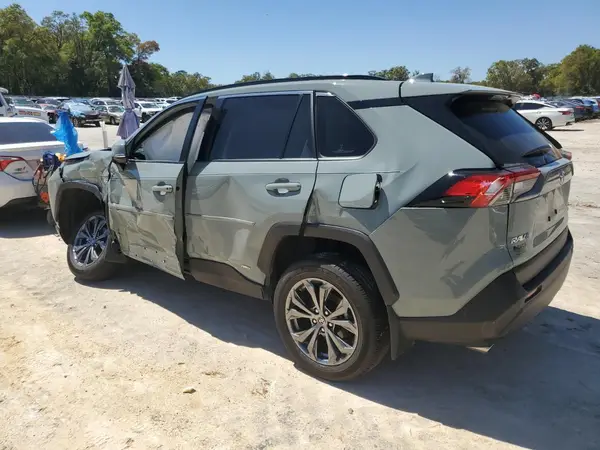 JTMB6RFV4ND059986 2022 TOYOTA RAV 4 - Image 2