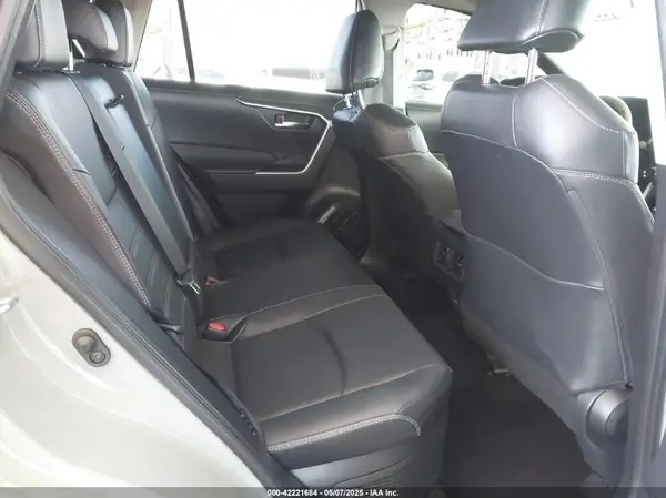 JTMB6RFV4PD097043 2023 TOYOTA RAV 4 - Image 8