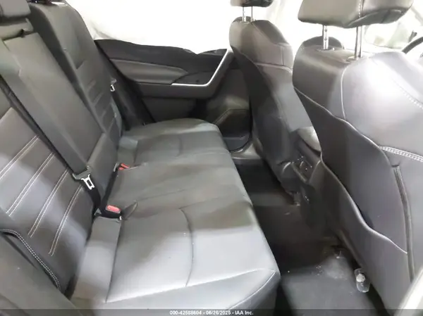 JTMB6RFV4PD116495 2023 TOYOTA RAV 4 - Image 8