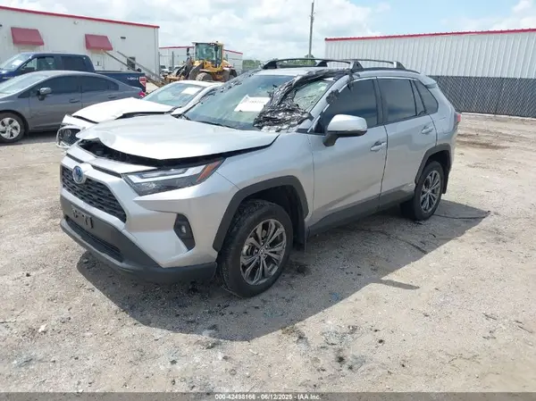JTMB6RFV4RD138046 2024 TOYOTA RAV 4 - Image 2