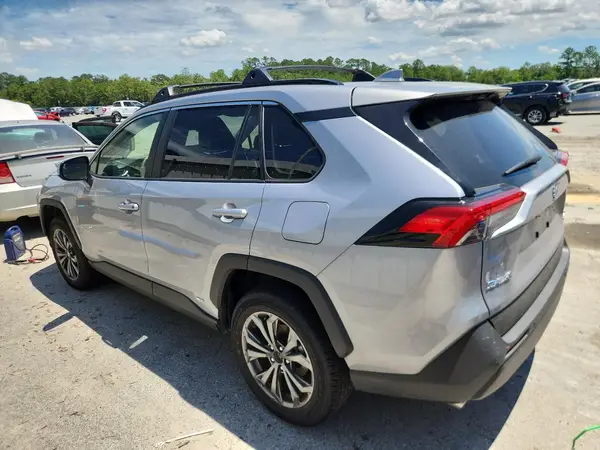 JTMB6RFV4SD152132 2025 TOYOTA RAV 4 - Image 2