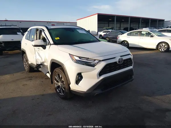 JTMB6RFV5ND077378 2022 TOYOTA RAV 4 - Image 1