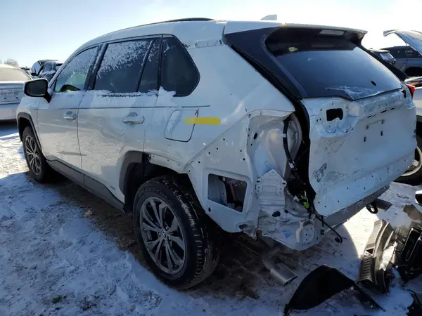 JTMB6RFV5NJ023967 2022 TOYOTA RAV 4 - Image 2