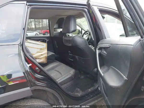 JTMB6RFV5PD115565 2023 TOYOTA RAV 4 - Image 8