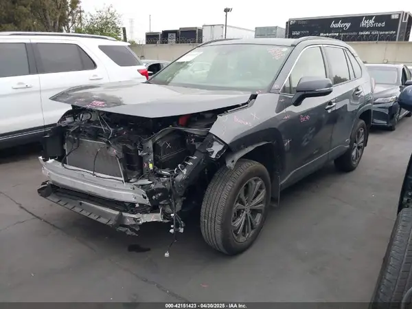 JTMB6RFV6RD125833 2024 TOYOTA RAV 4 - Image 2