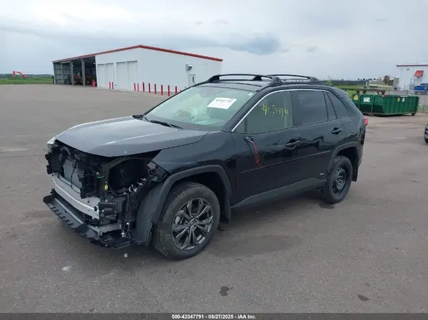 JTMB6RFV7RD139157 2024 TOYOTA RAV 4 - Image 2