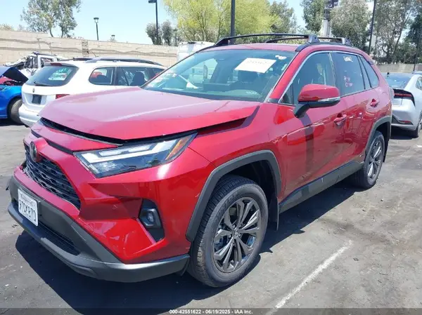 JTMB6RFV7SD163450 2025 TOYOTA RAV 4 - Image 2