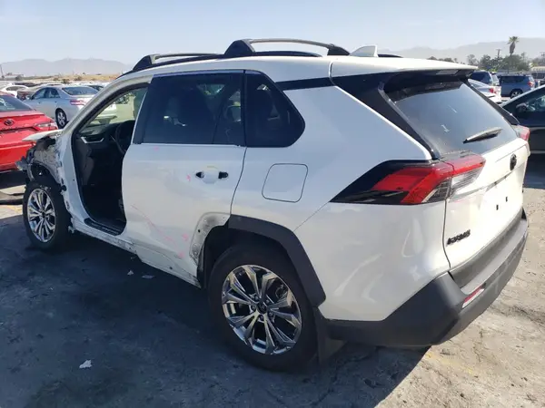JTMB6RFV8ND073938 2022 TOYOTA RAV 4 - Image 2