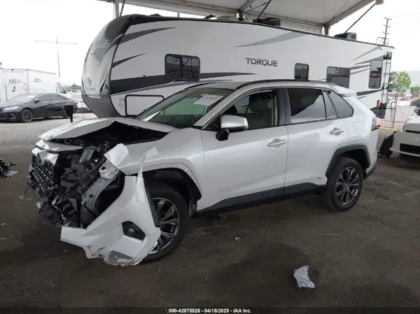 JTMB6RFV8RD130824 2024 TOYOTA RAV 4 - Image 2
