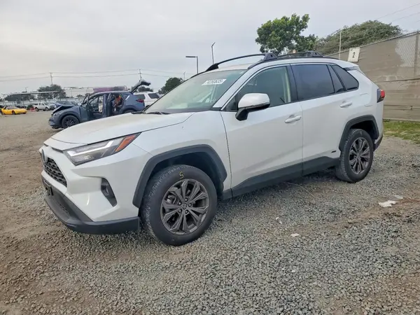 JTMB6RFV8RD556982 2024 TOYOTA RAV 4 - Image 1